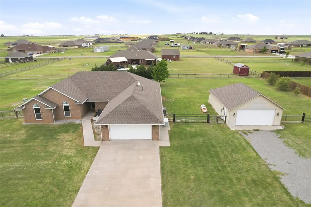 Photo 42 — 38 Freedom Circle, Altus, OK 73521