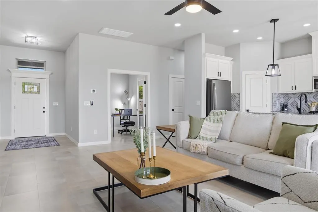 Photo 6 — 708 NW 114th Street, Oklahoma City, OK 73114