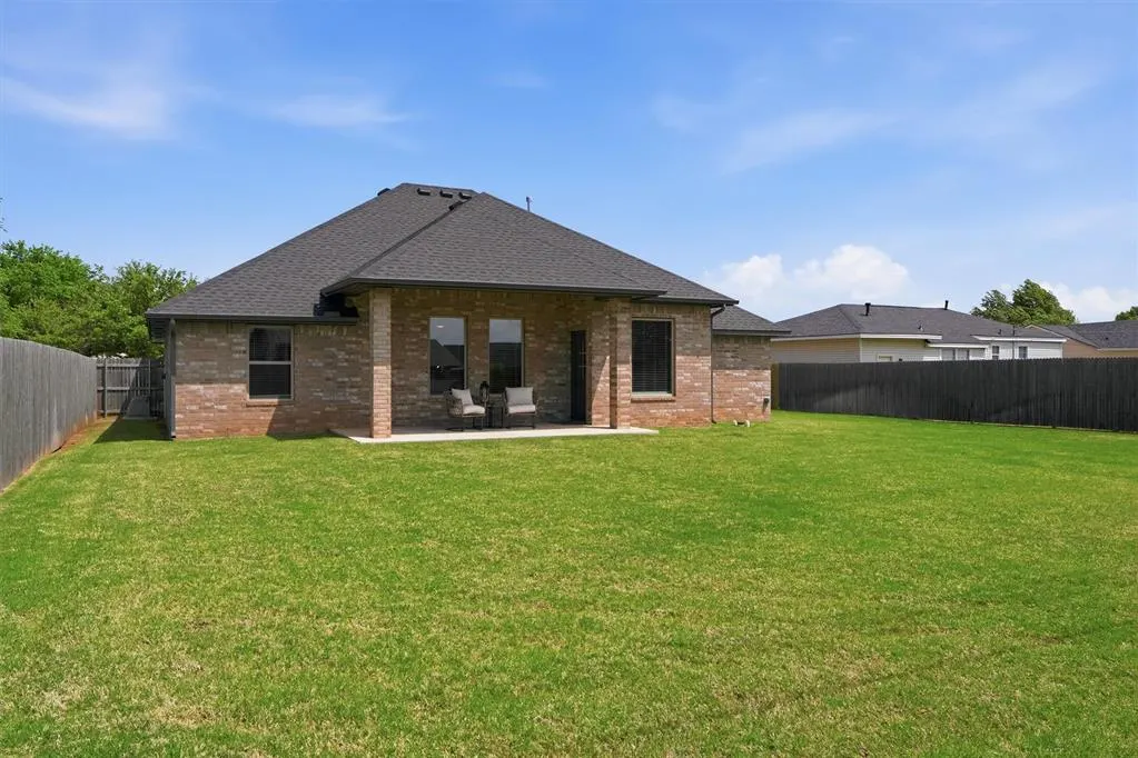 Photo 24 — 708 NW 114th Street, Oklahoma City, OK 73114