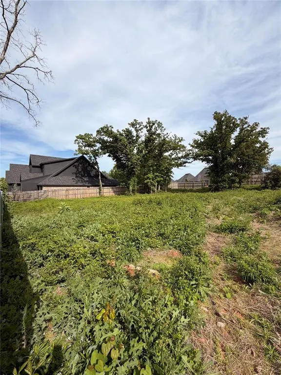 Photo 4 — 4624 Maple Ridge Drive, Edmond, OK 73034