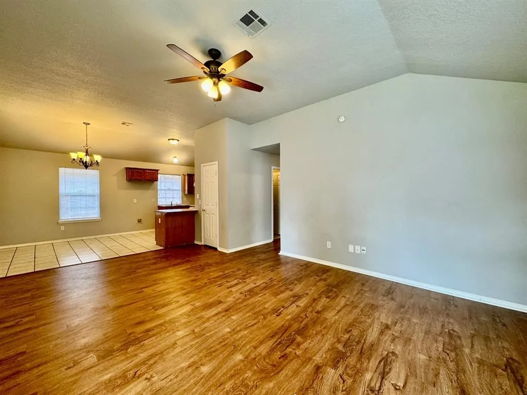 Photo 2 — 633 NW 121st Street, Oklahoma City, OK 73114