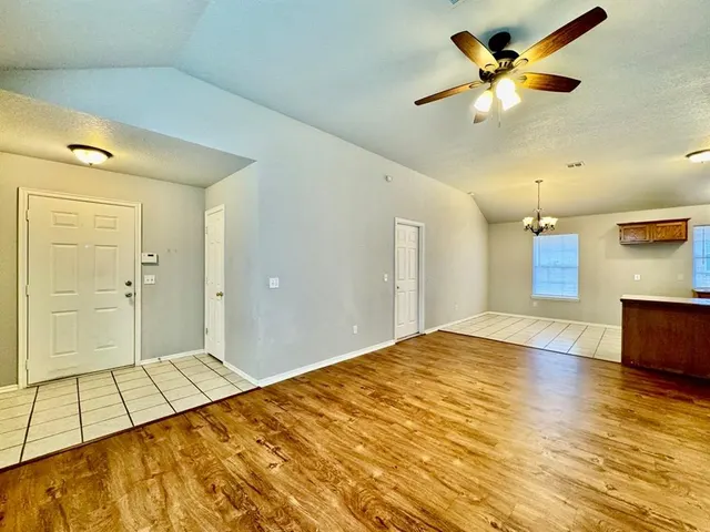 Photo 3 — 633 NW 121st Street, Oklahoma City, OK 73114