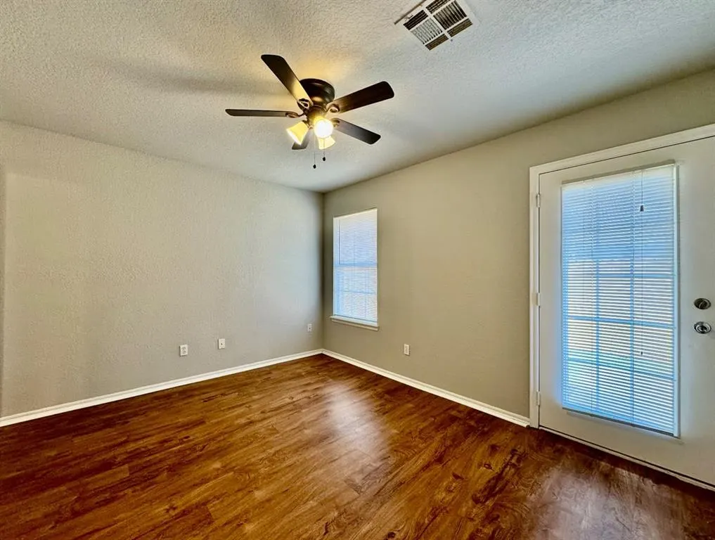 Photo 9 — 633 NW 121st Street, Oklahoma City, OK 73114
