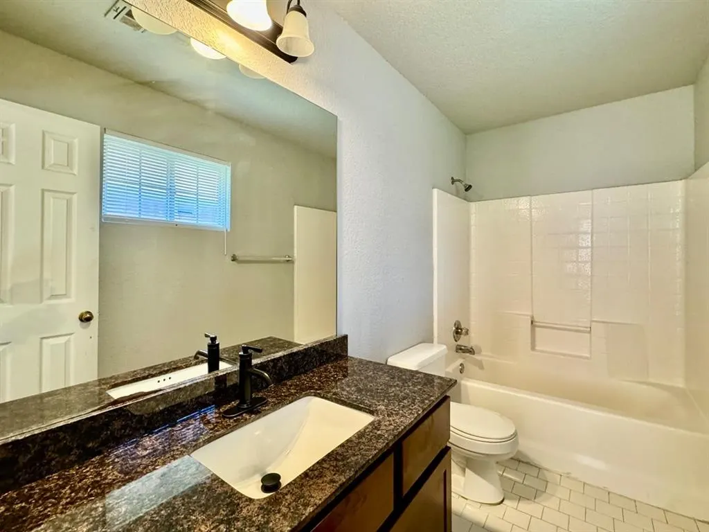 Photo 12 — 633 NW 121st Street, Oklahoma City, OK 73114