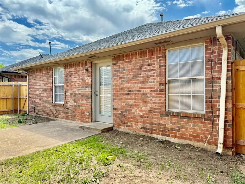 Photo 22 — 633 NW 121st Street, Oklahoma City, OK 73114