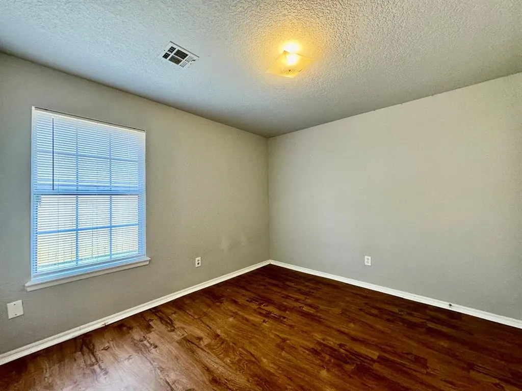 Photo 14 — 633 NW 121st Street, Oklahoma City, OK 73114