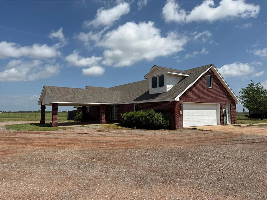 Photo 2 — 1887 State Highway 92, Amber, OK 73018