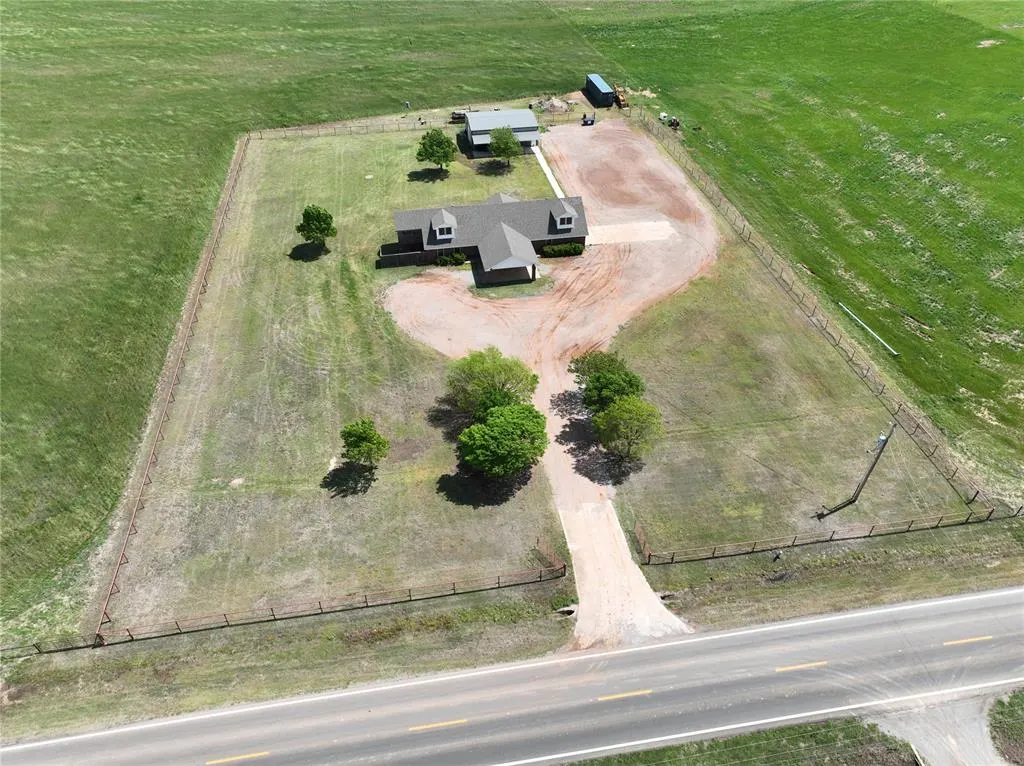 Photo 13 — 1887 State Highway 92, Amber, OK 73018