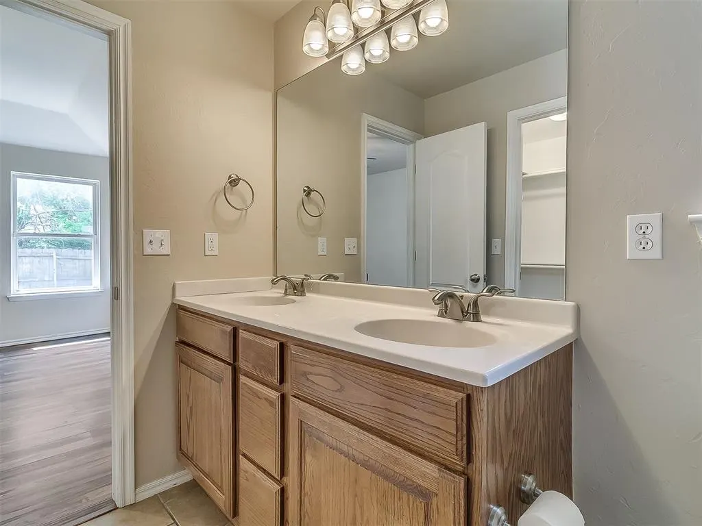 Photo 24 — 212 John Rausch Lane, Edmond, OK 73003
