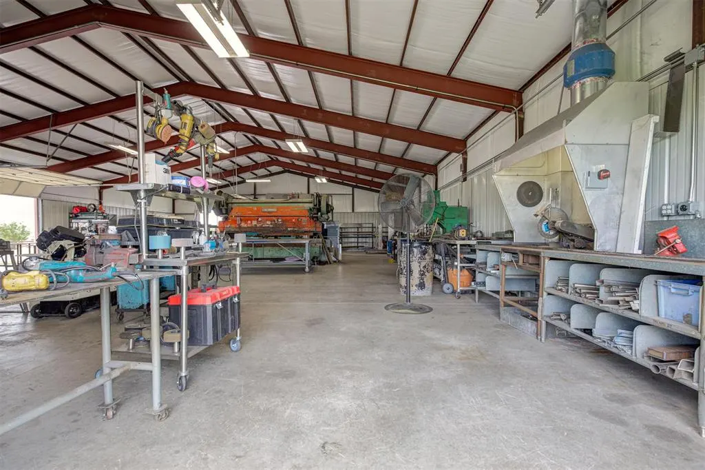 Photo 5 — 1061 S Sara Road, Blanchard, OK 73010