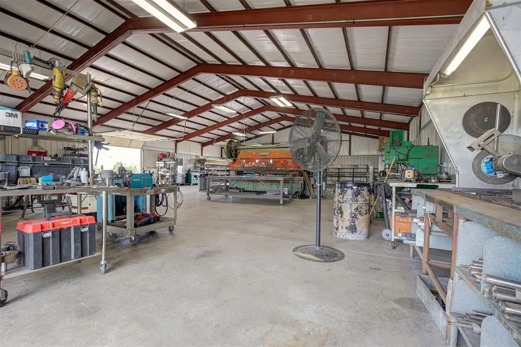 Photo 6 — 1061 S Sara Road, Blanchard, OK 73010