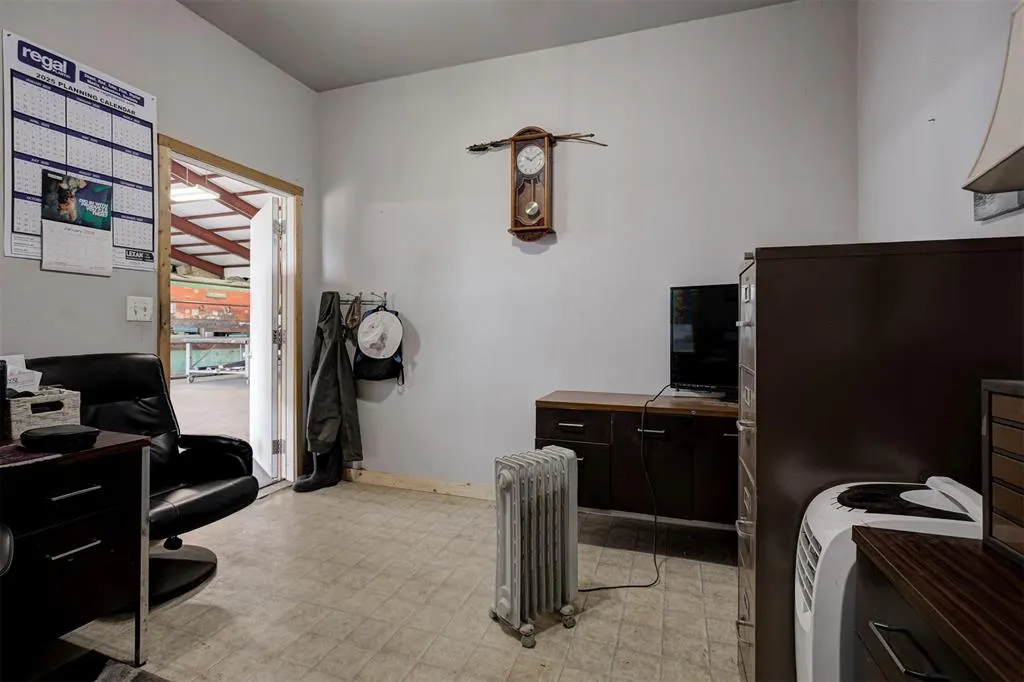 Photo 13 — 1061 S Sara Road, Blanchard, OK 73010