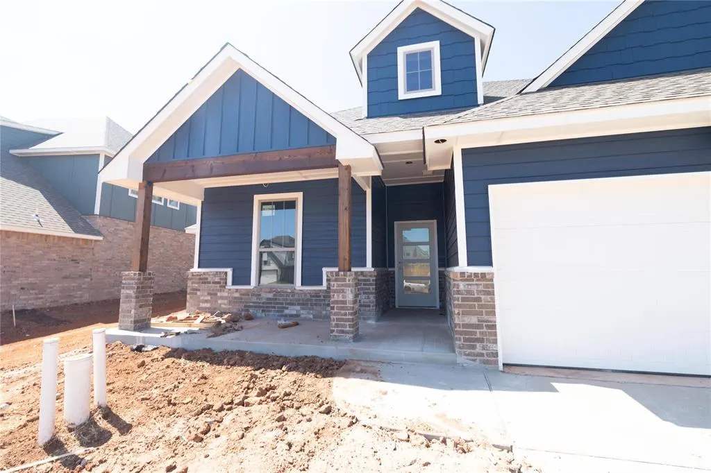 Photo 2 — 3205 Broadmoore Drive, Moore, OK 73160