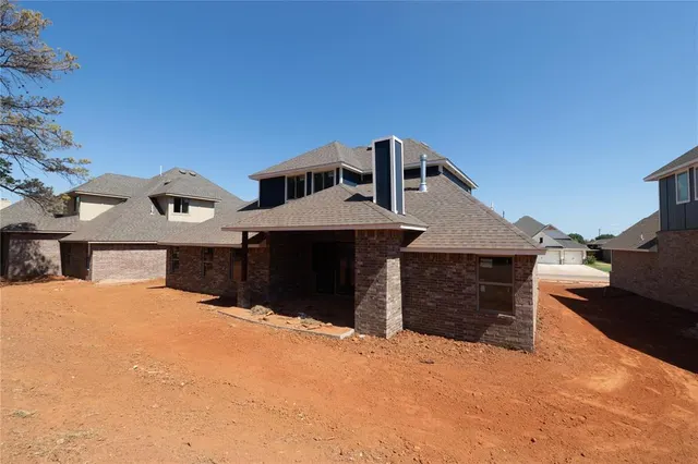 Photo 3 — 3205 Broadmoore Drive, Moore, OK 73160