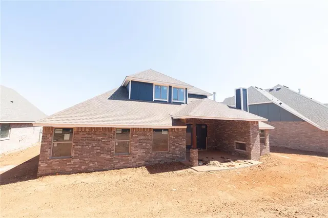 Photo 5 — 3205 Broadmoore Drive, Moore, OK 73160