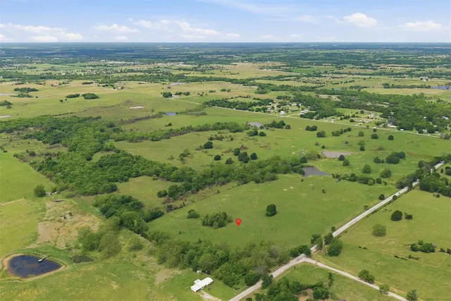 Photo 2 — 004 Chickasaw Trail Road 4, Davis, OK 73030