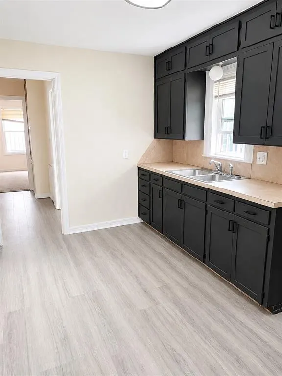 Photo 3 — 2601 S Grand Boulevard, Oklahoma City, OK 73108