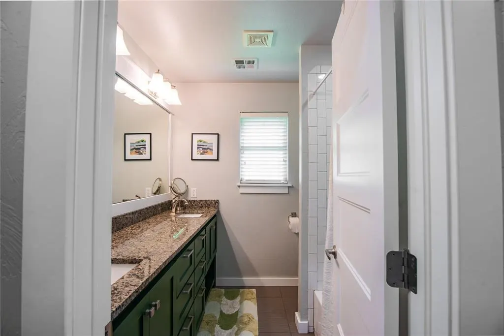 Photo 9 — 640 Wildmeadow Drive, Edmond, OK 73003