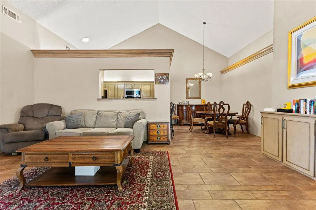 Photo 8 — 2520 Patti Place, Oklahoma City, OK 73120