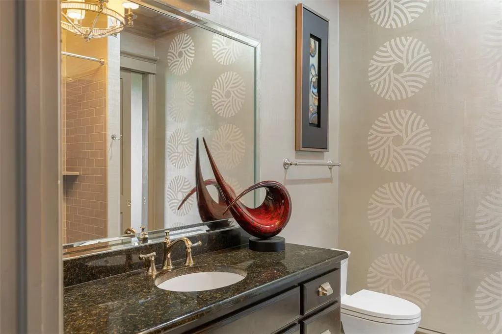 Photo 28 — 422 NE 2nd Street, Oklahoma City, OK 73107