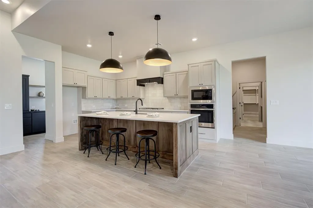 Photo 5 — 10913 NW 31st Terrace, Yukon, OK 73099