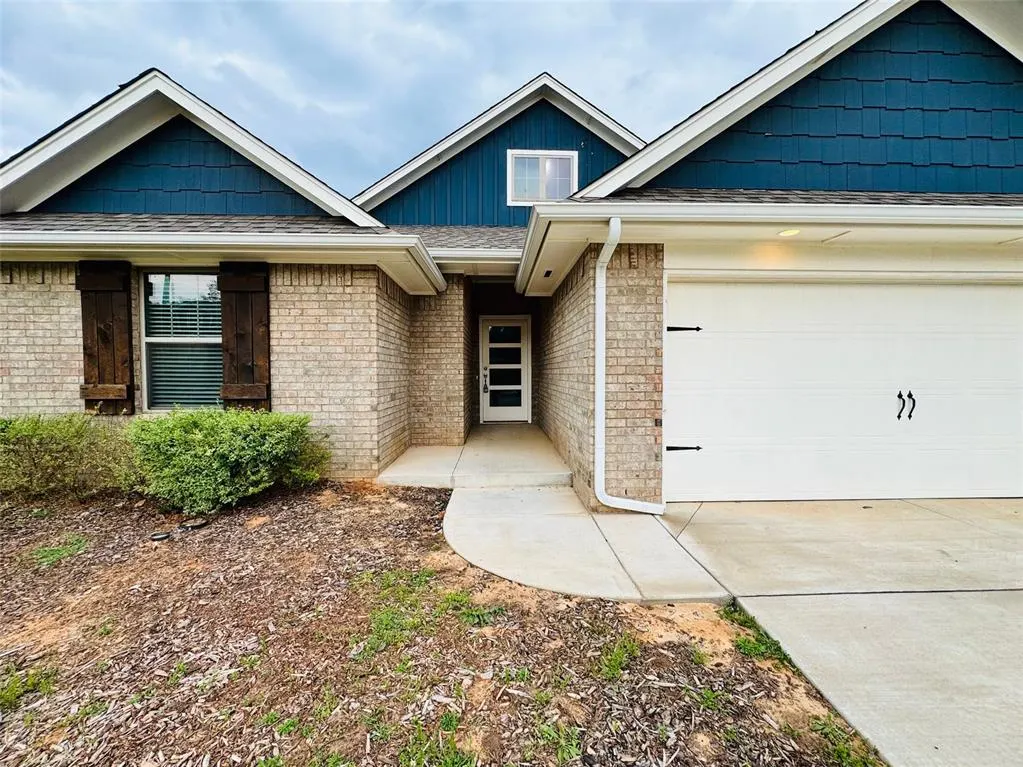 Photo 2 — 5200 White Gold Avenue, Edmond, OK 73034