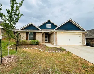 Sold home at 5200 White Gold Avenue