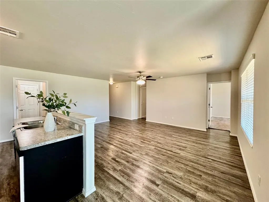 Photo 7 — 4208 Umbria Road, Oklahoma City, OK 73179