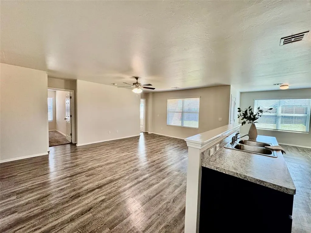 Photo 8 — 4208 Umbria Road, Oklahoma City, OK 73179