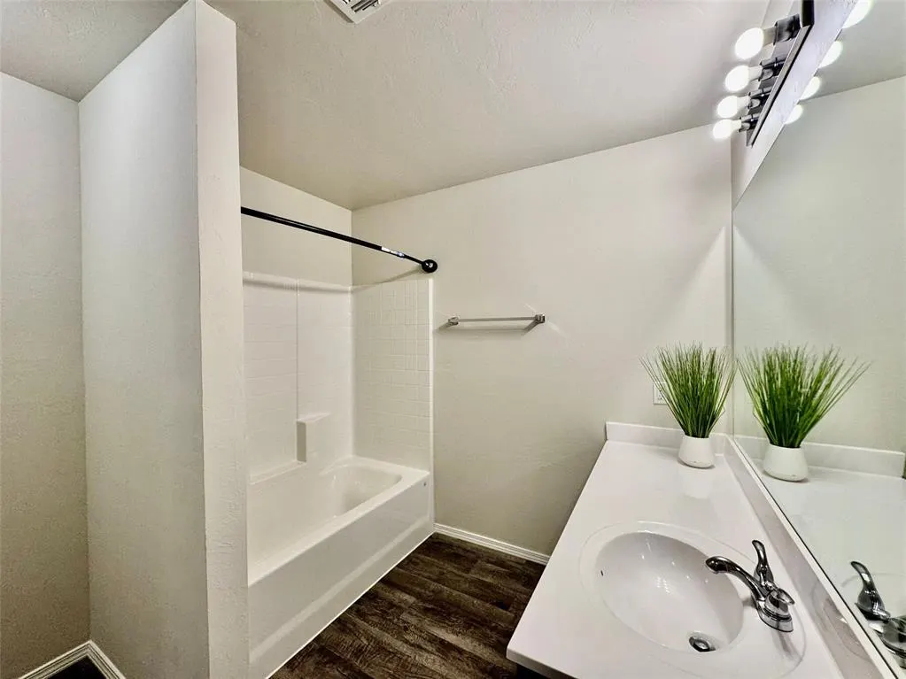 Photo 19 — 4208 Umbria Road, Oklahoma City, OK 73179