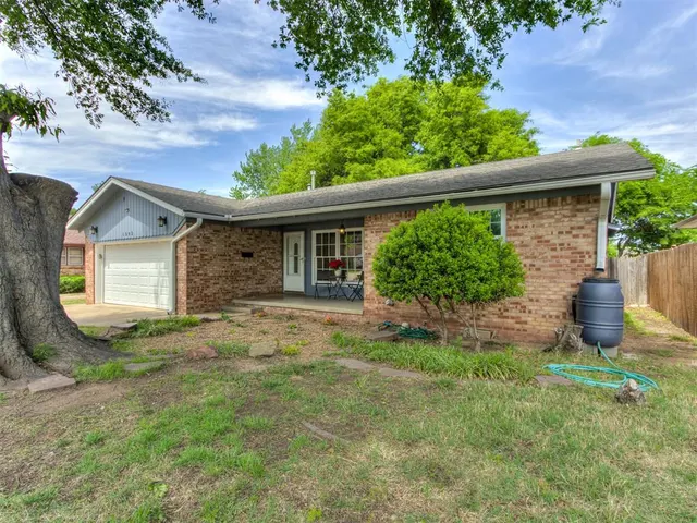 Photo 2 — 1505 NW 89th Street, Oklahoma City, OK 73114