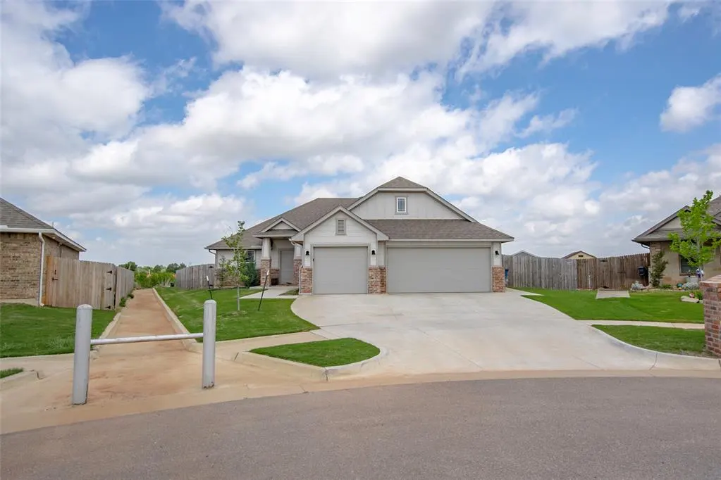 Photo 3 — 1111 NW 12th Street, Newcastle, OK 73065