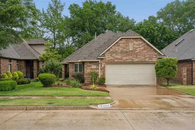 Front exterior — 1117 Pinehurst Drive, Norman, OK 73072