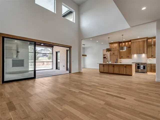 Photo 6 — 361 Old Creek Road, Edmond, OK 73034