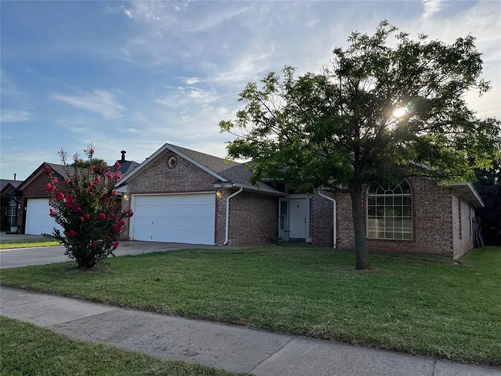 Front exterior — 2045 Rising Hill Drive, Norman, OK 73071