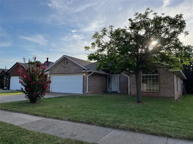 Front exterior — 2045 Rising Hill Drive, Norman, OK 73071