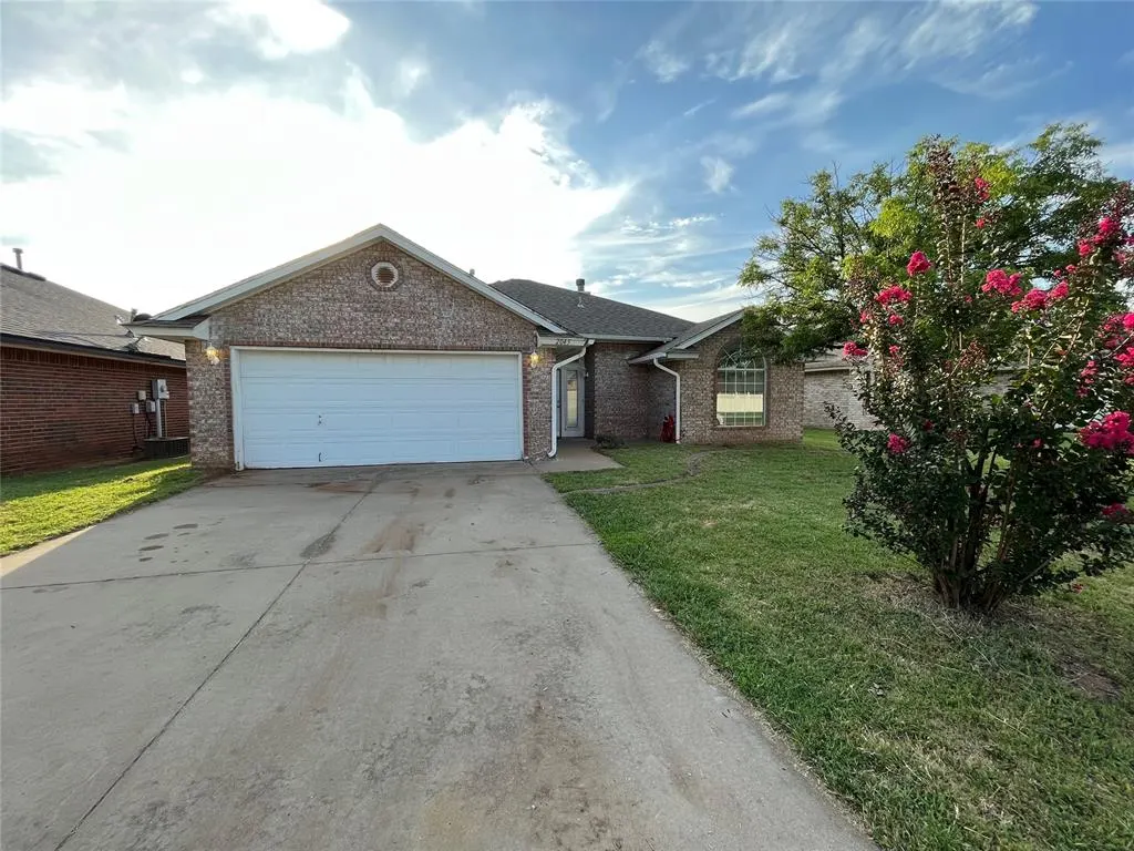 Photo 2 — 2045 Rising Hill Drive, Norman, OK 73071