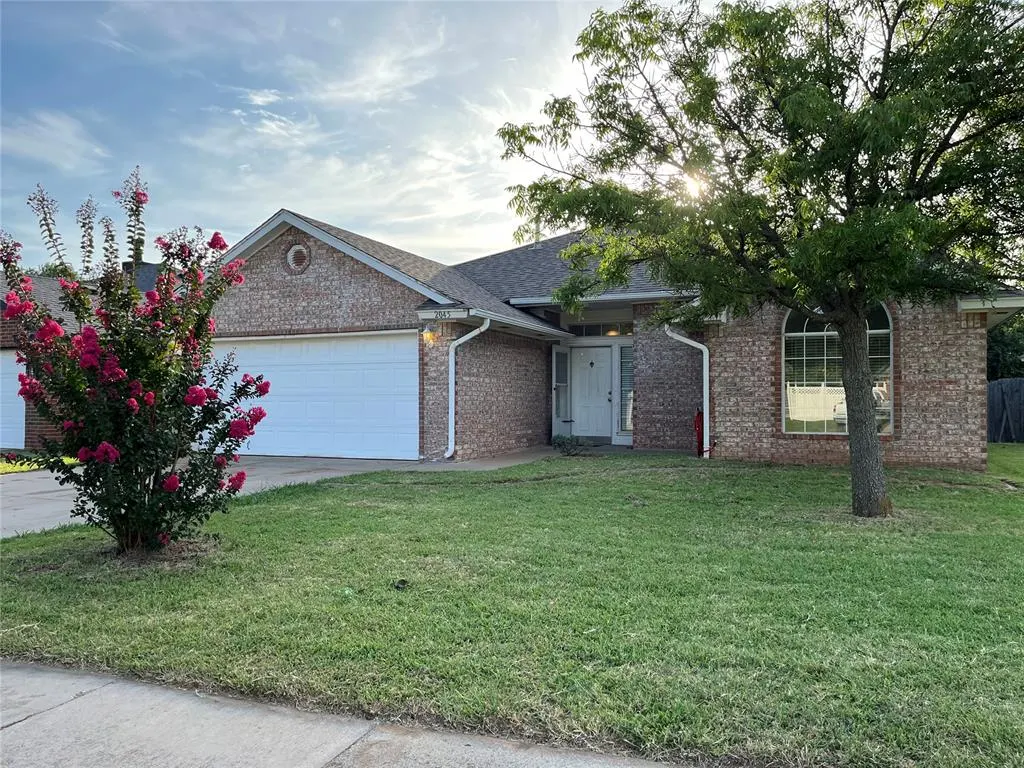 Photo 7 — 2045 Rising Hill Drive, Norman, OK 73071