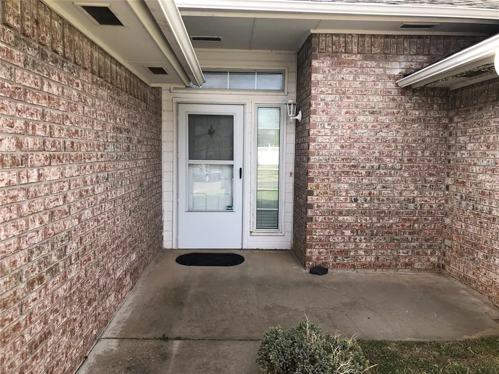 Photo 9 — 2045 Rising Hill Drive, Norman, OK 73071