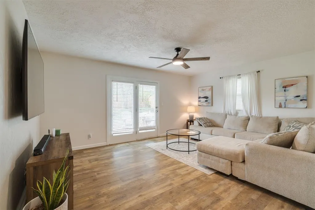 Photo 4 — 5624 NW 61st Street, Warr Acres, OK 73122