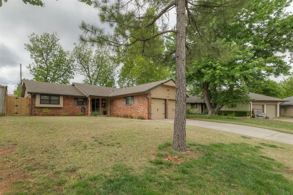 Photo 13 — 5624 NW 61st Street, Warr Acres, OK 73122