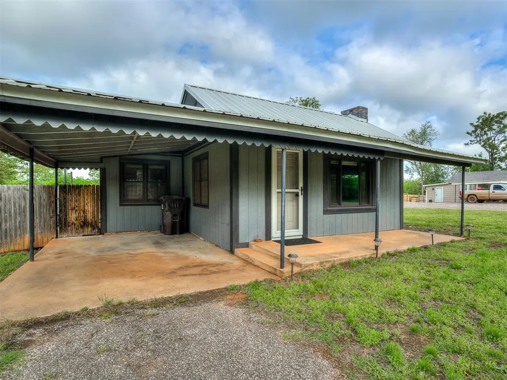 Front exterior — 403 Fir Street, Wellston, OK 74881