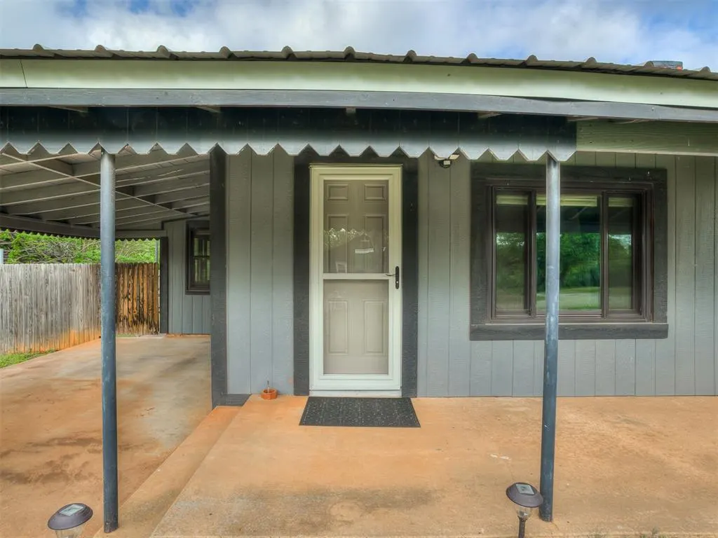 Photo 2 — 403 Fir Street, Wellston, OK 74881