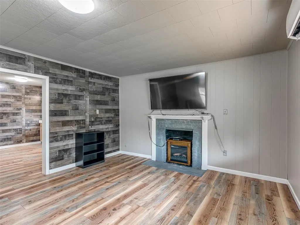 Photo 5 — 403 Fir Street, Wellston, OK 74881