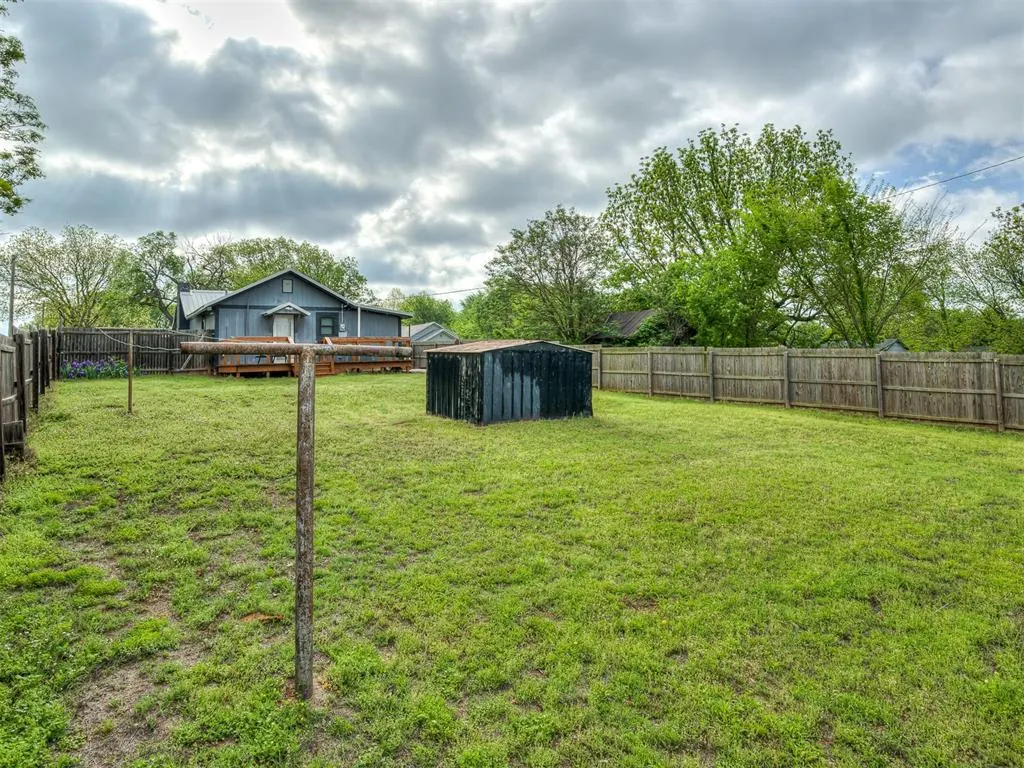 Photo 25 — 403 Fir Street, Wellston, OK 74881