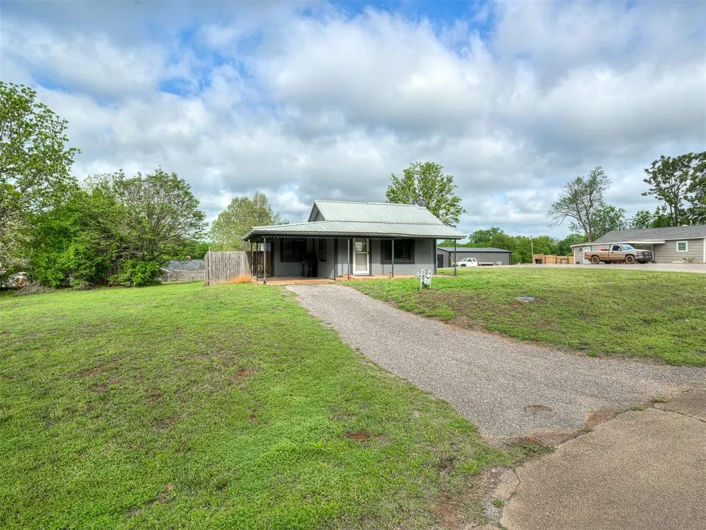Photo 33 — 403 Fir Street, Wellston, OK 74881
