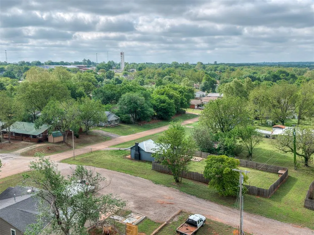 Photo 35 — 403 Fir Street, Wellston, OK 74881
