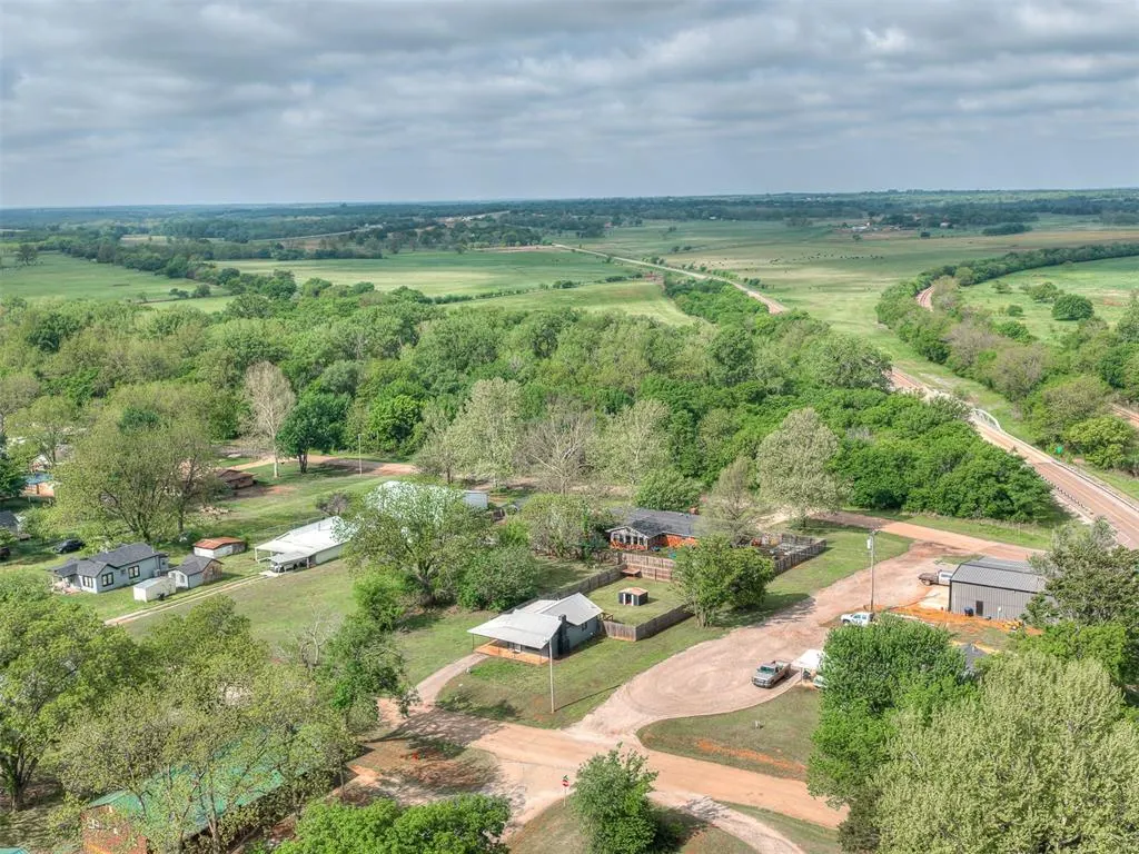Photo 40 — 403 Fir Street, Wellston, OK 74881