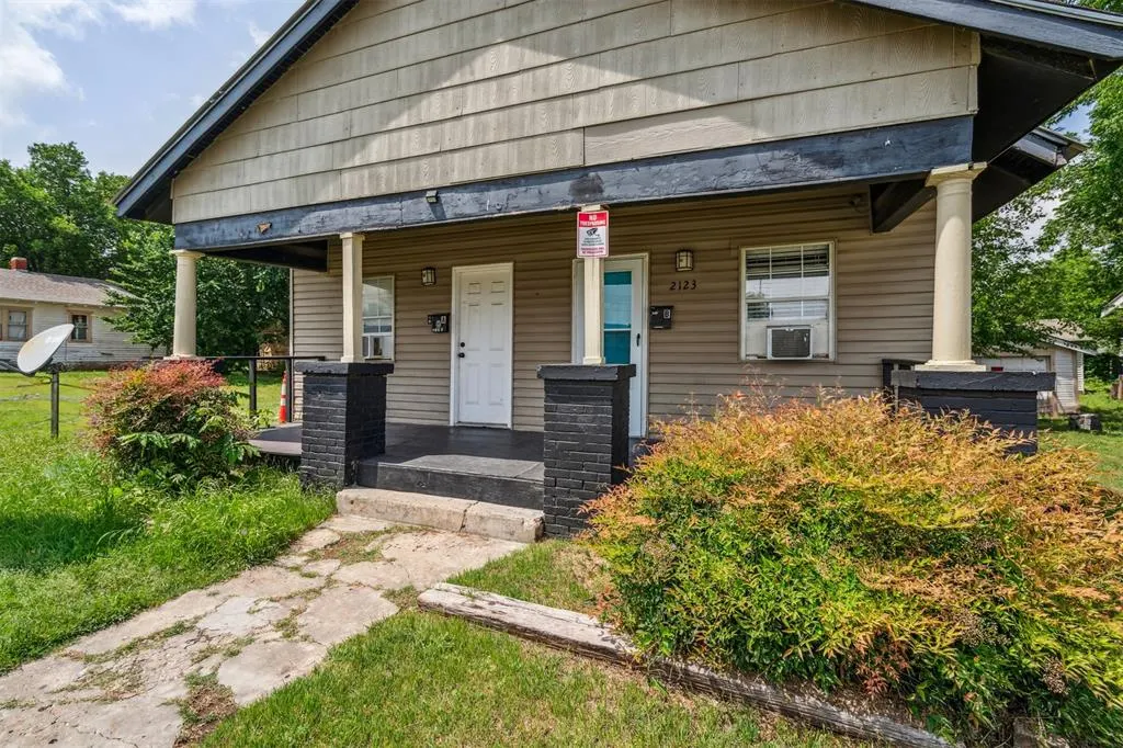 Photo 4 — 2123 W Park Place, Oklahoma City, OK 73107