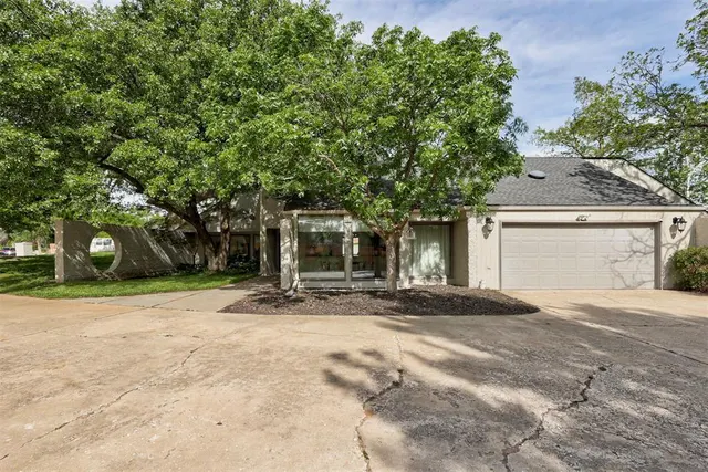 Photo 2 — 3 Rustic Hills Street, Norman, OK 73072